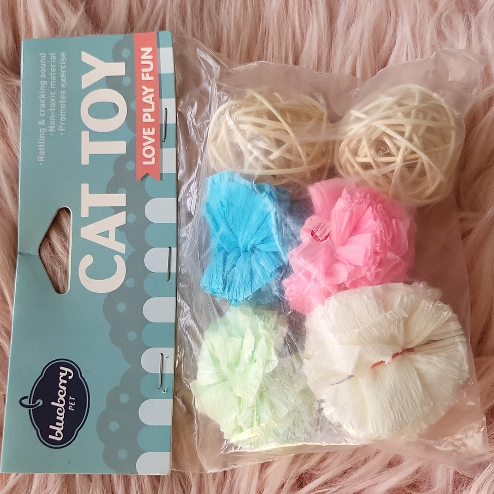 Brand New BLUEBERRY PET CAT TOYS- 6CT.